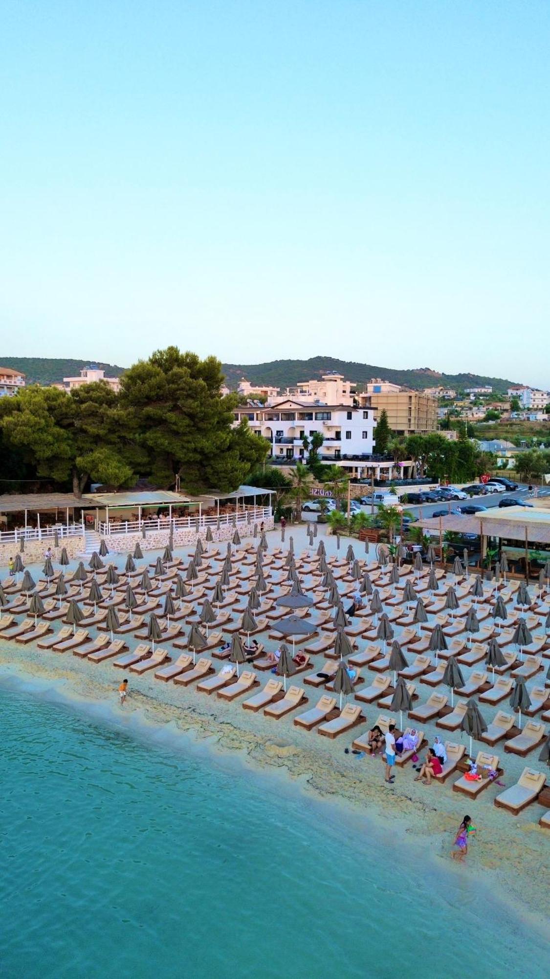 Hotel Vila Park Bujari Ksamil Ксамил Экстерьер фото