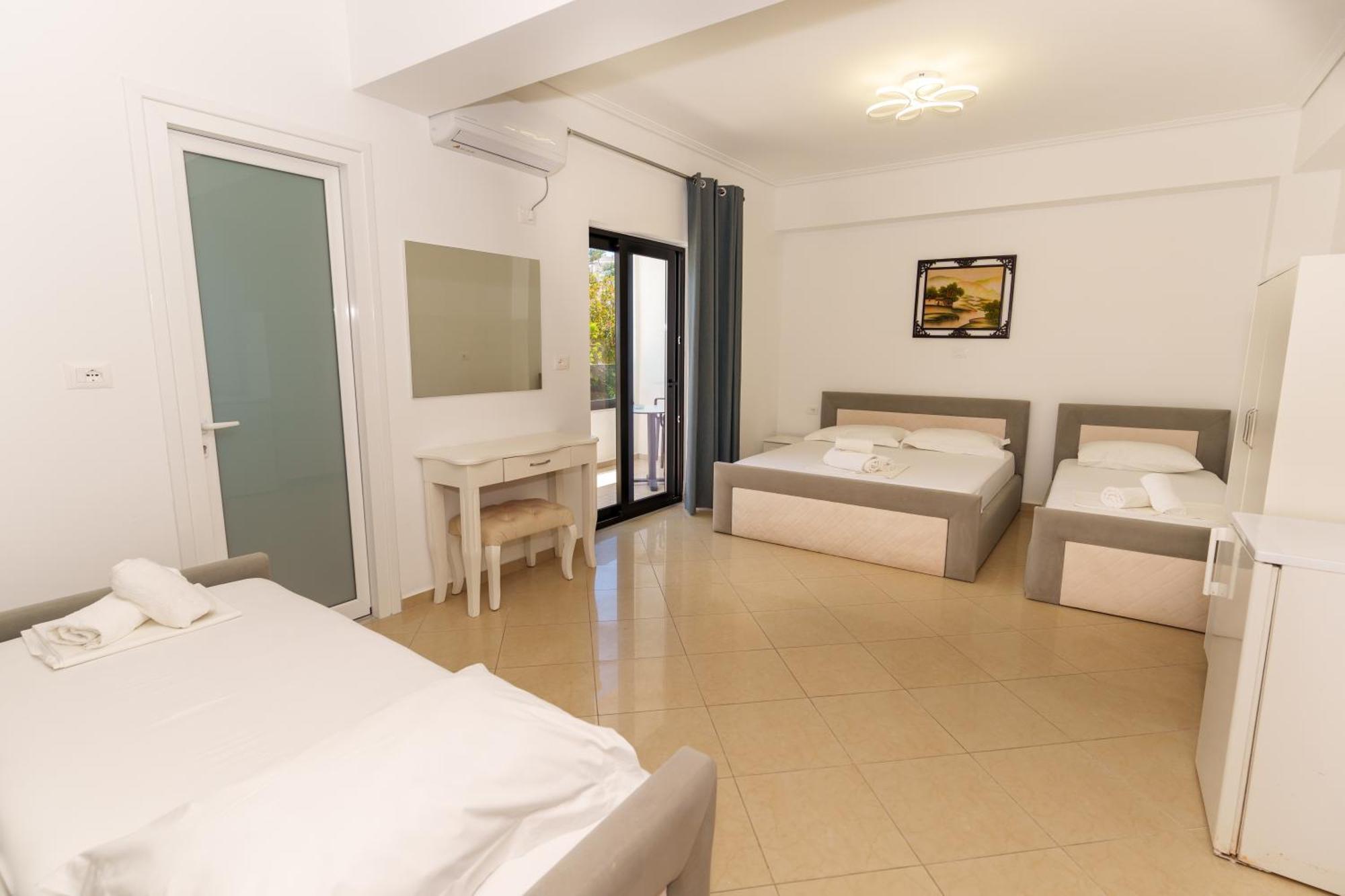 Hotel Vila Park Bujari Ksamil Ксамил Экстерьер фото